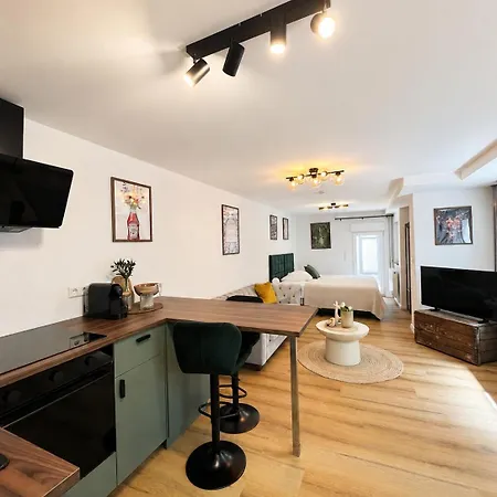شقة Newhoft Living Stadt-apartment *
