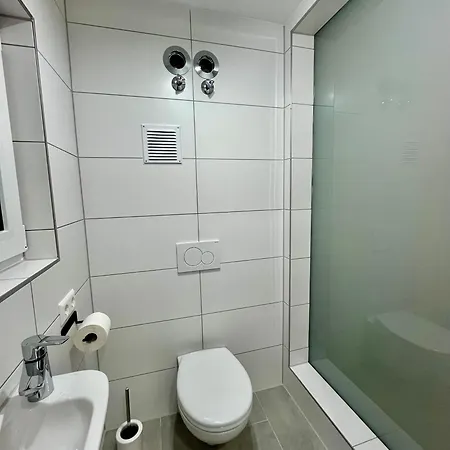 Newhoft Living Stadt-apartment شقة غرنباخ