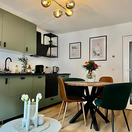 Newhoft Living Stadt-apartment شقة *